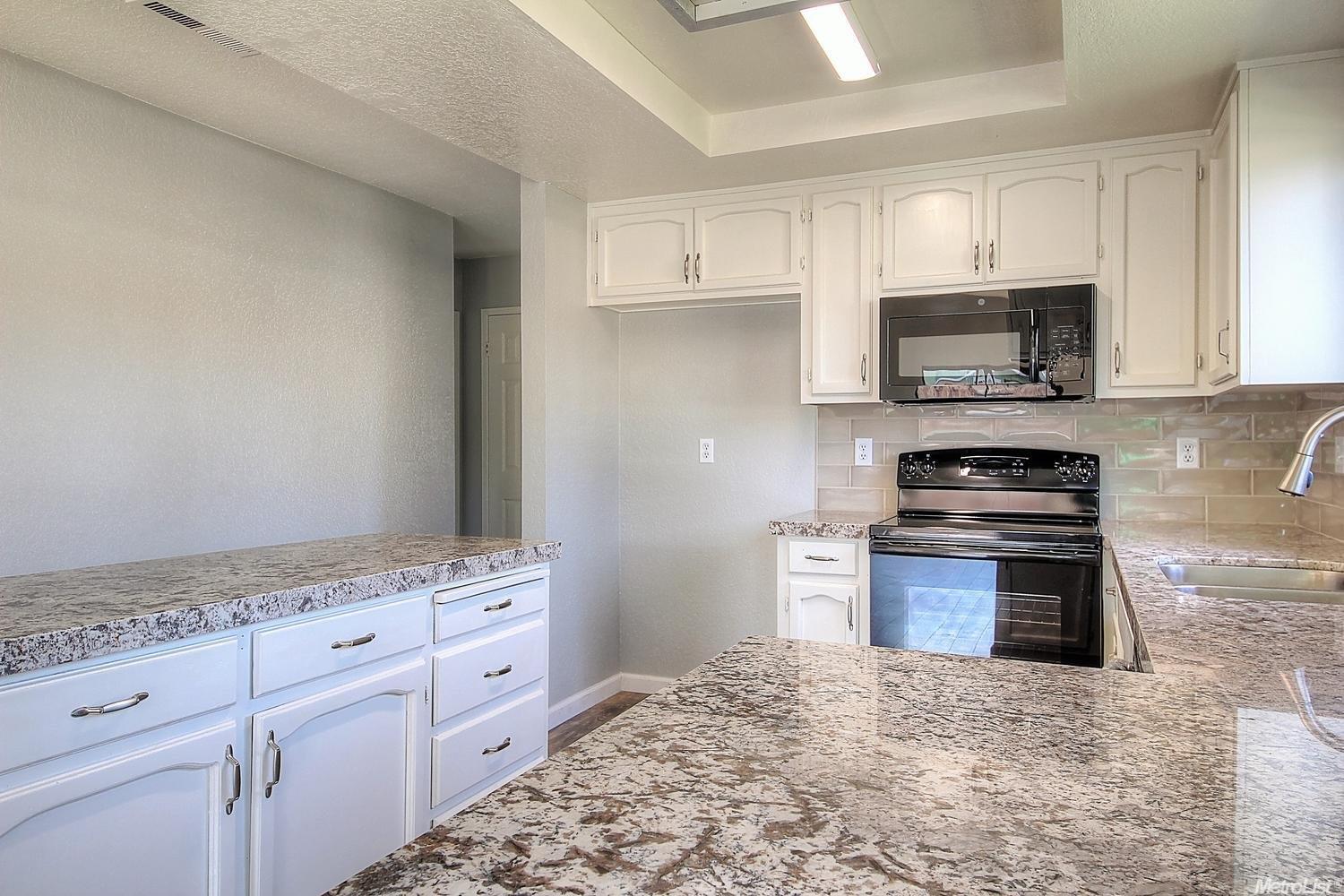 3917 Peacock Ln, Modesto, CA 95356 photo 7
