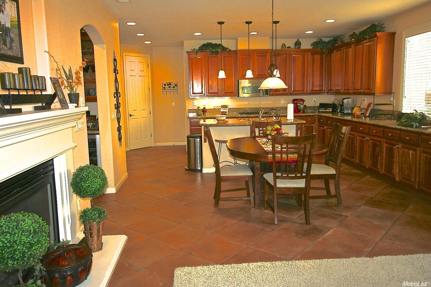 515 John Kamps Way, Ripon, CA 95366 photo 3