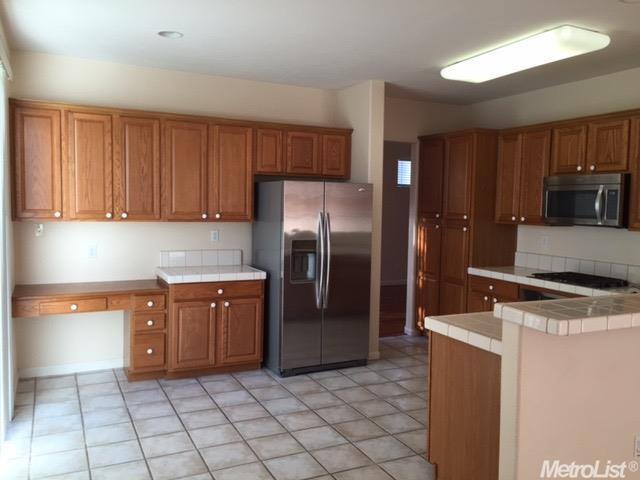 1141 Entrada Dr, Davis, CA 95618 photo 4