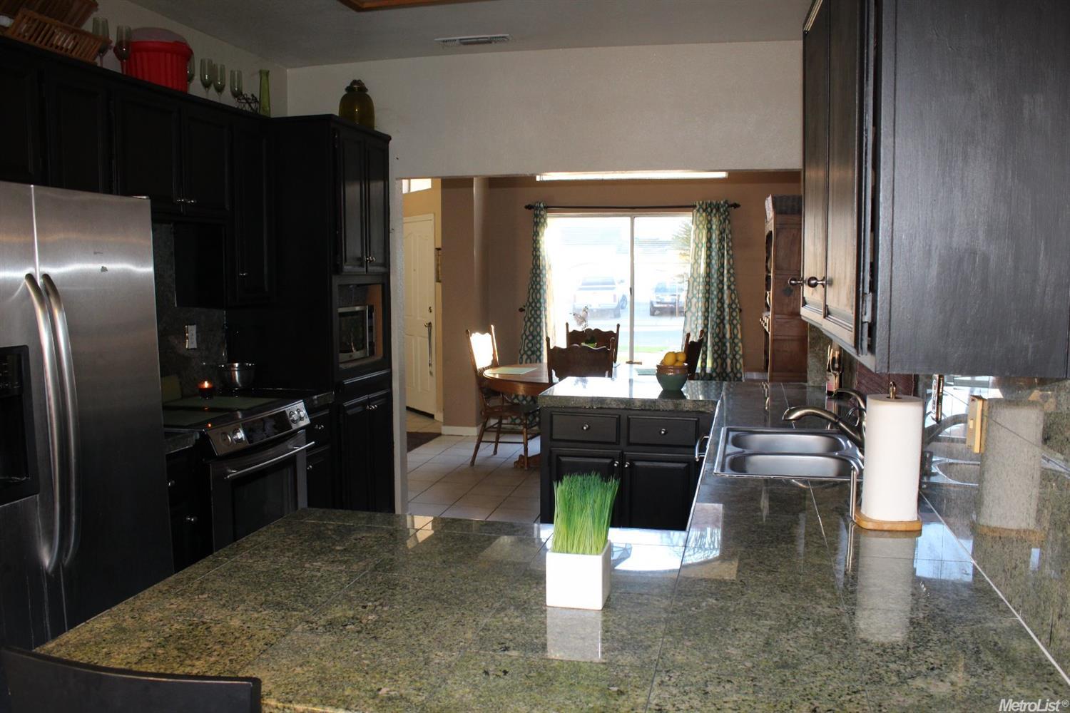 3805 Dillingham Ave, Modesto, CA 95357 photo 5