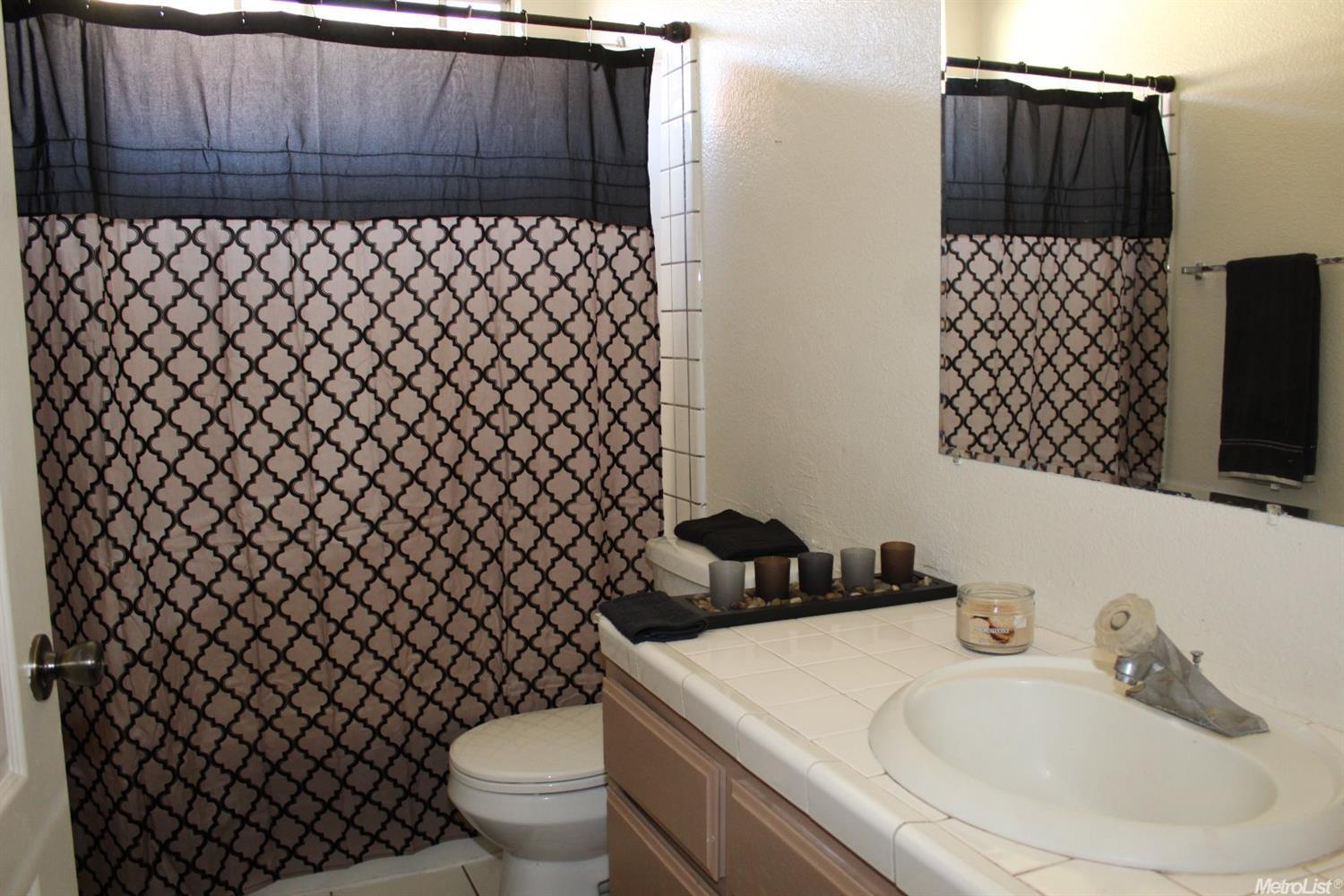3805 Dillingham Ave, Modesto, CA 95357 photo 13
