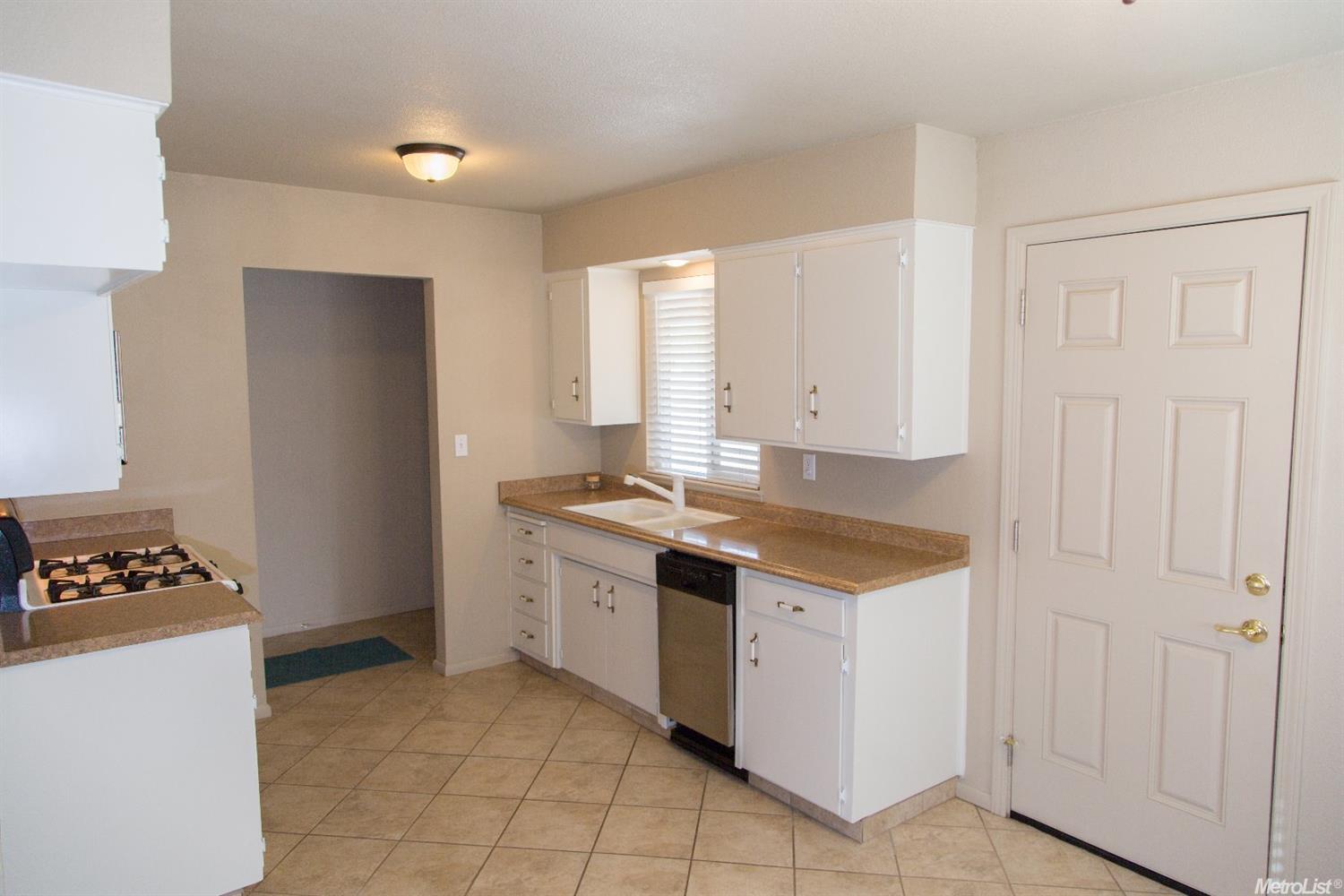 2012 Wolcott Way, Modesto, CA 95355 photo 3