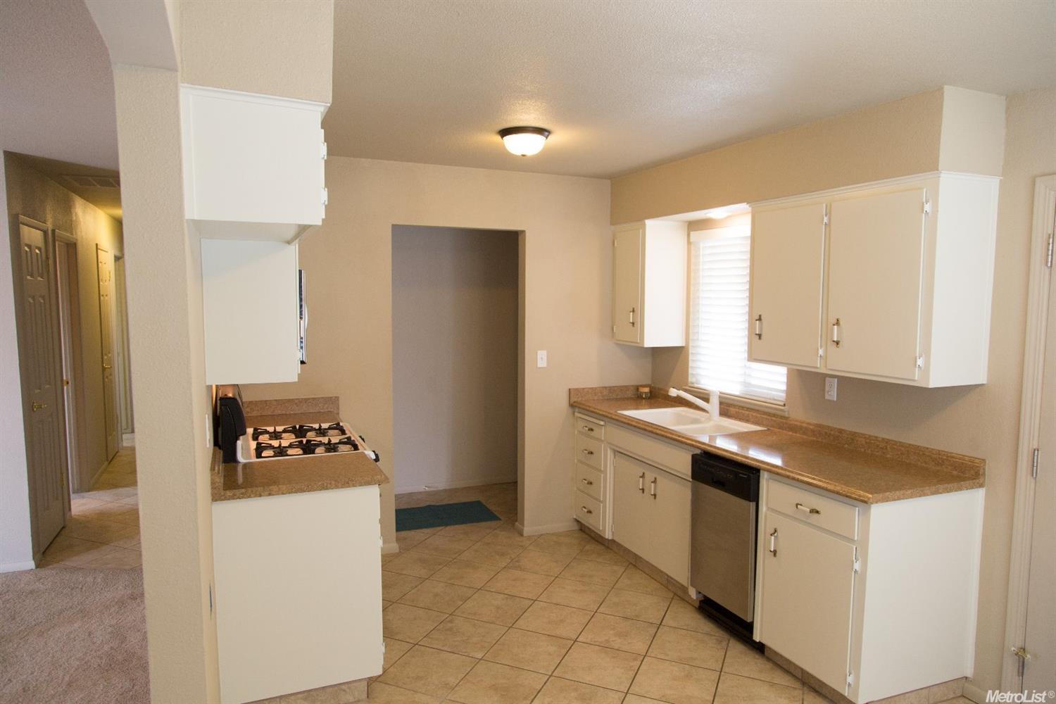 2012 Wolcott Way, Modesto, CA 95355 photo 2