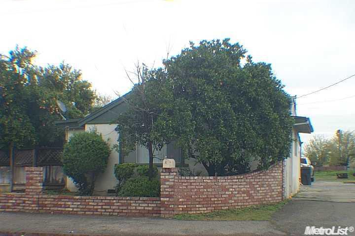 804 Herndon Rd, Modesto, CA 95351 photo 1