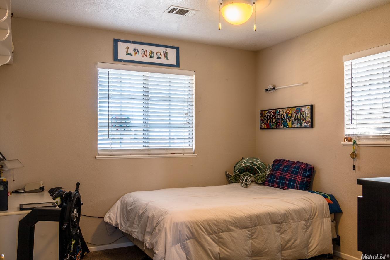 1424 Jennifer St, Ripon, CA 95366 photo 18