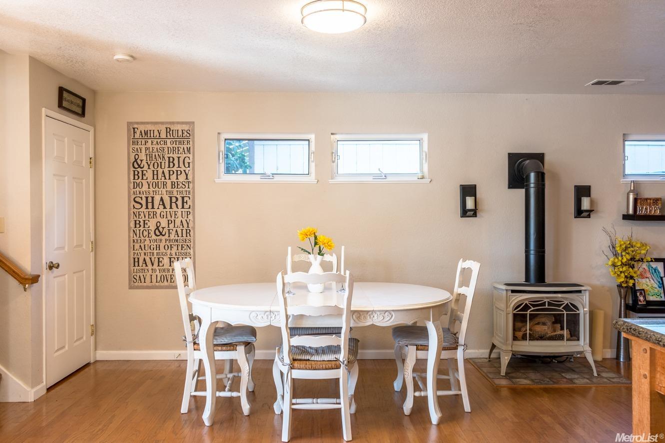 1424 Jennifer St, Ripon, CA 95366 photo 9