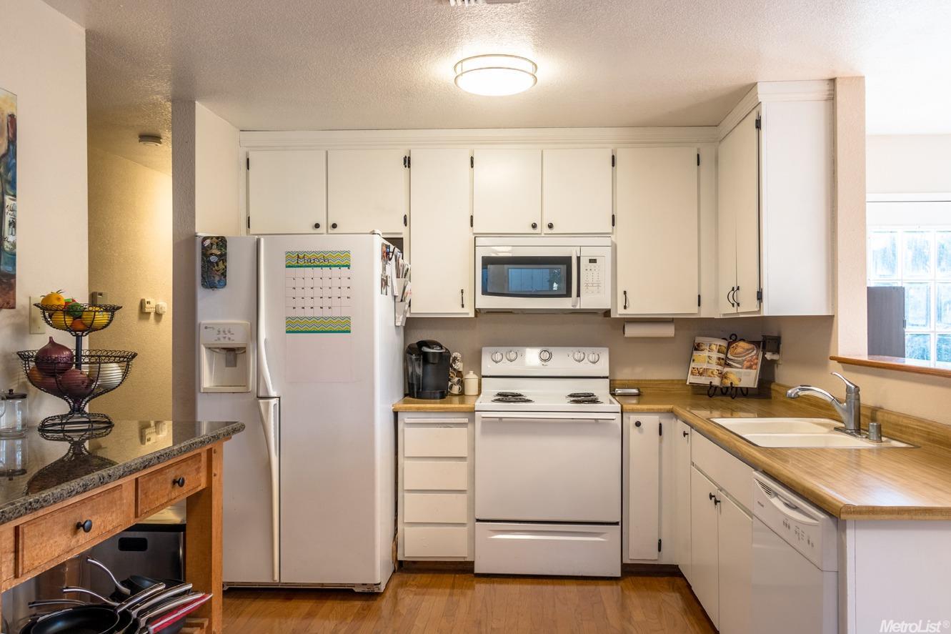 1424 Jennifer St, Ripon, CA 95366 photo 6