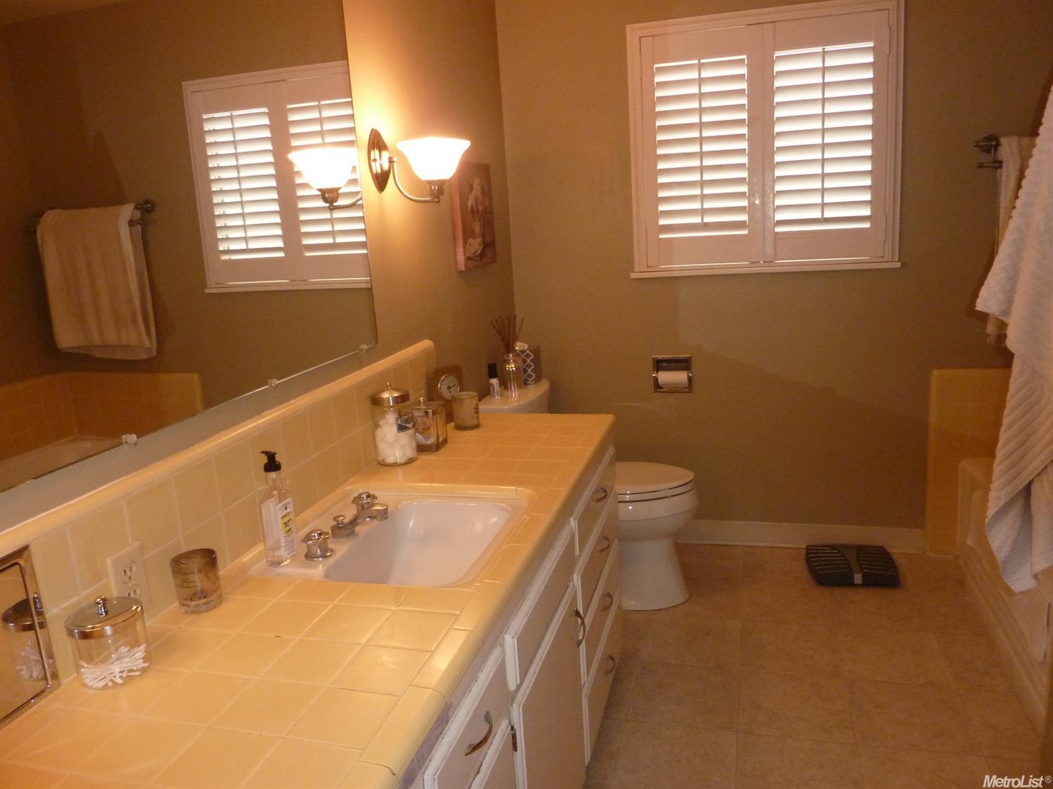 3205 Nottingham Ln, Modesto, CA 95350 photo 9