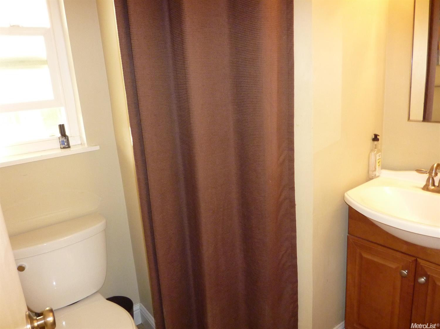 3205 Nottingham Ln, Modesto, CA 95350 photo 13