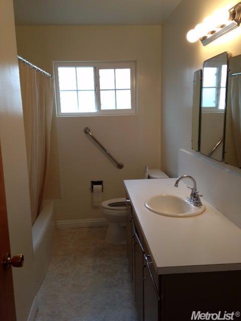 418 Vera Ave, Ripon, CA 95366 photo 9
