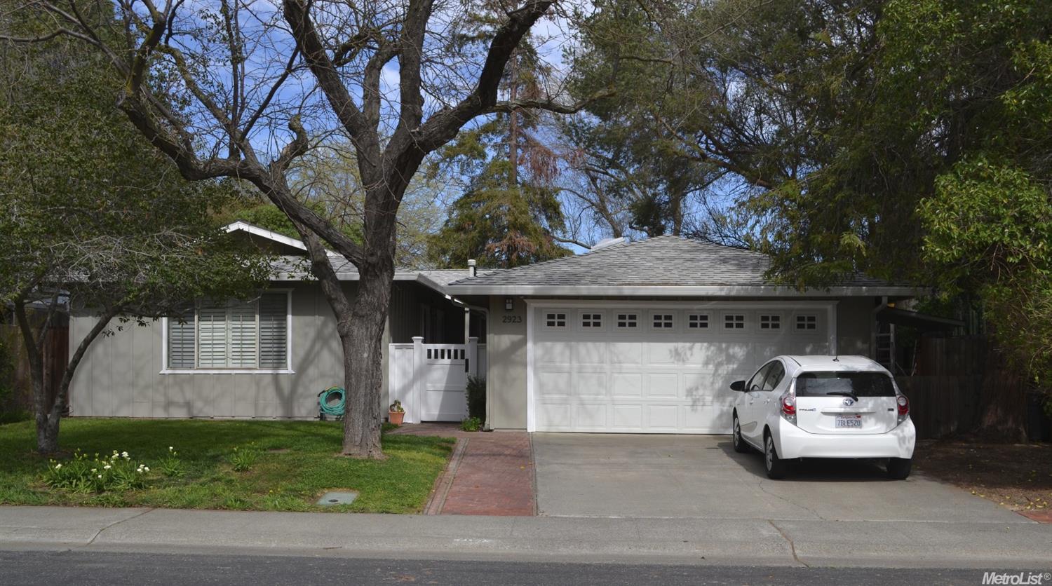 2923 Grinnel Dr, Davis, CA 95618 photo 1