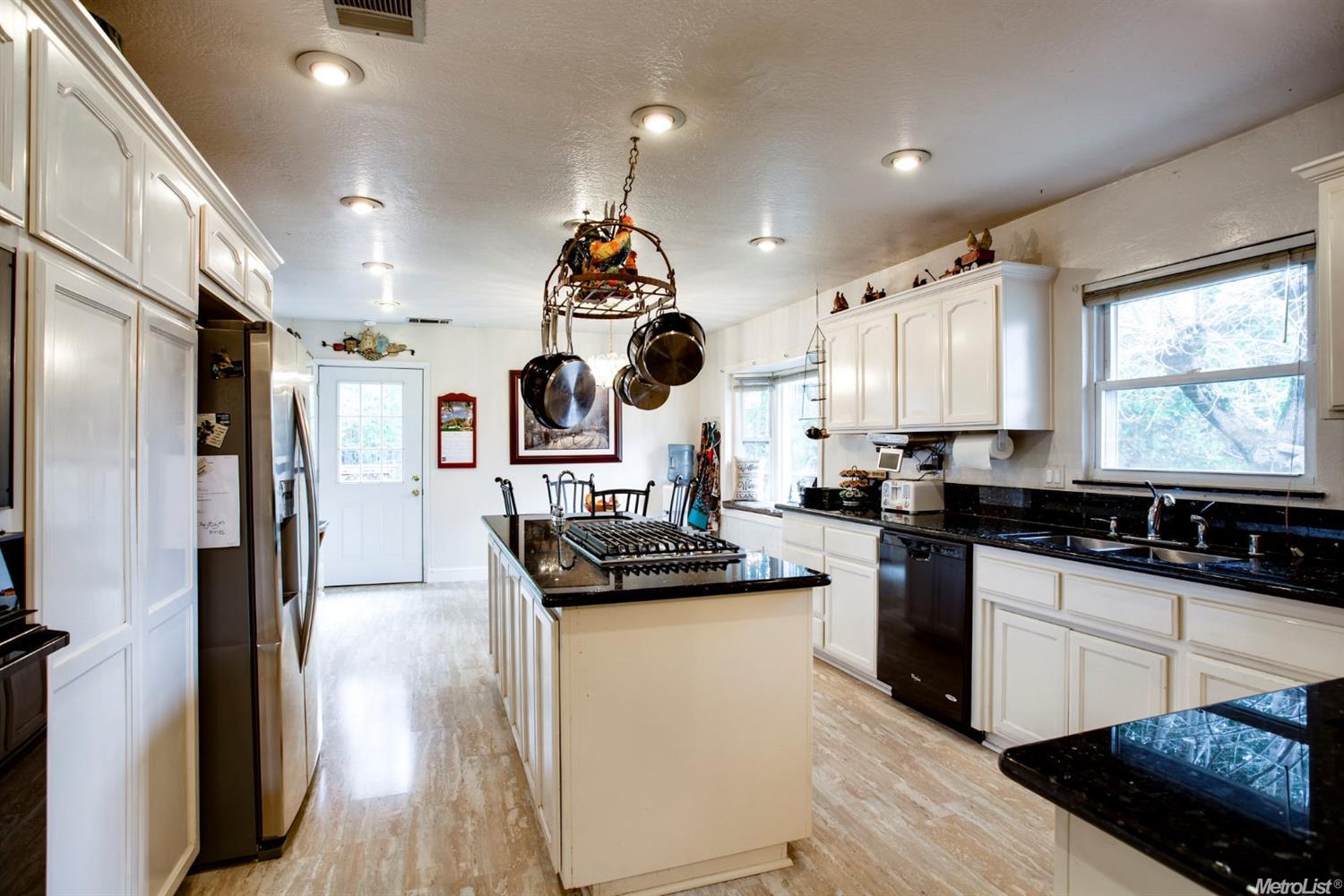 3270 Pleasant Valley Rd, Placerville, CA 95667 photo 4