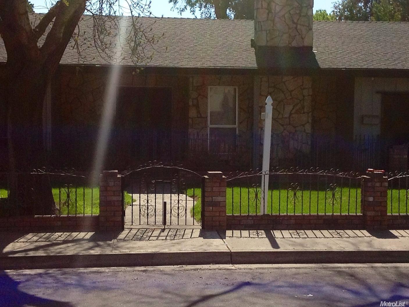 1916 N Kruger Dr, Modesto, CA 95355 photo 3