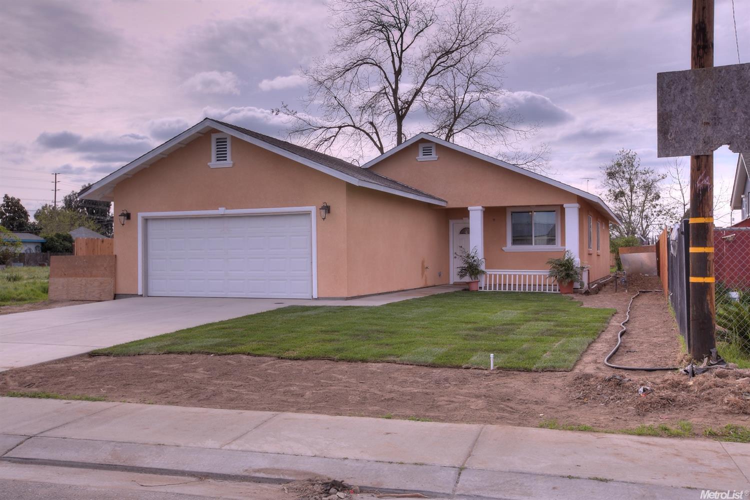 1317 Main St, Modesto, CA 95351 photo 2