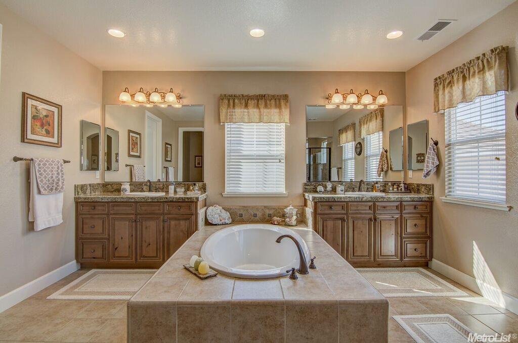 2116 Broken Rail Ln, Rocklin, CA 95765 photo 14