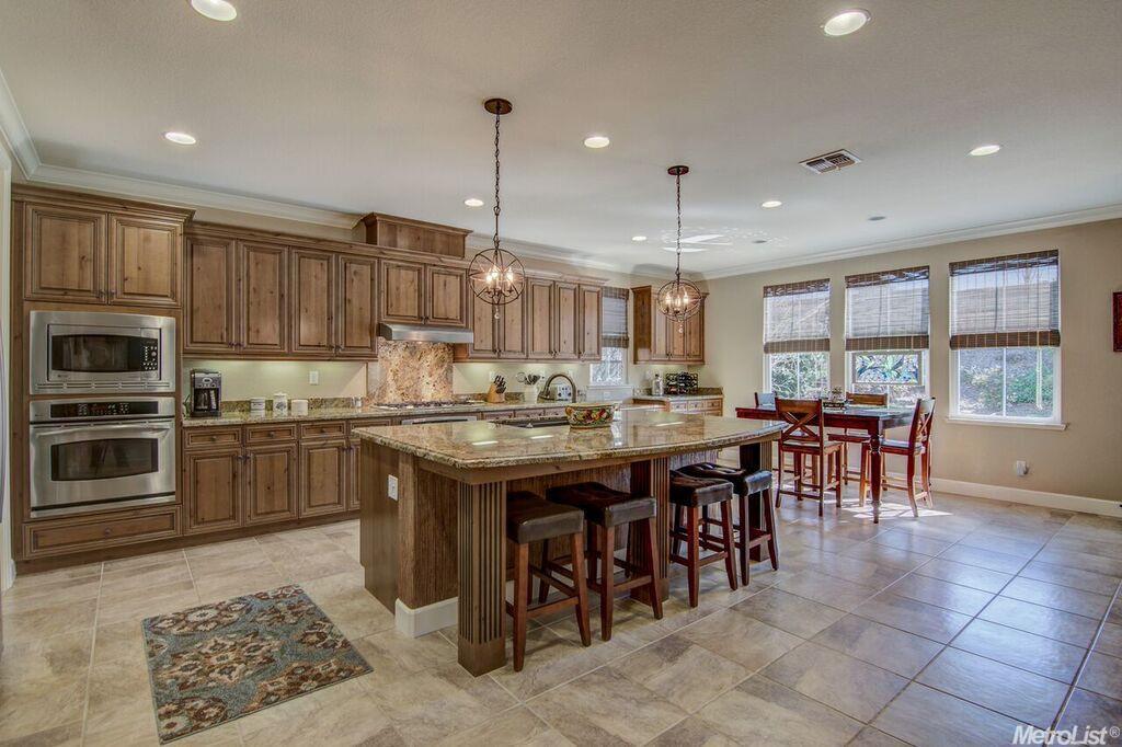 2116 Broken Rail Ln, Rocklin, CA 95765 photo 2