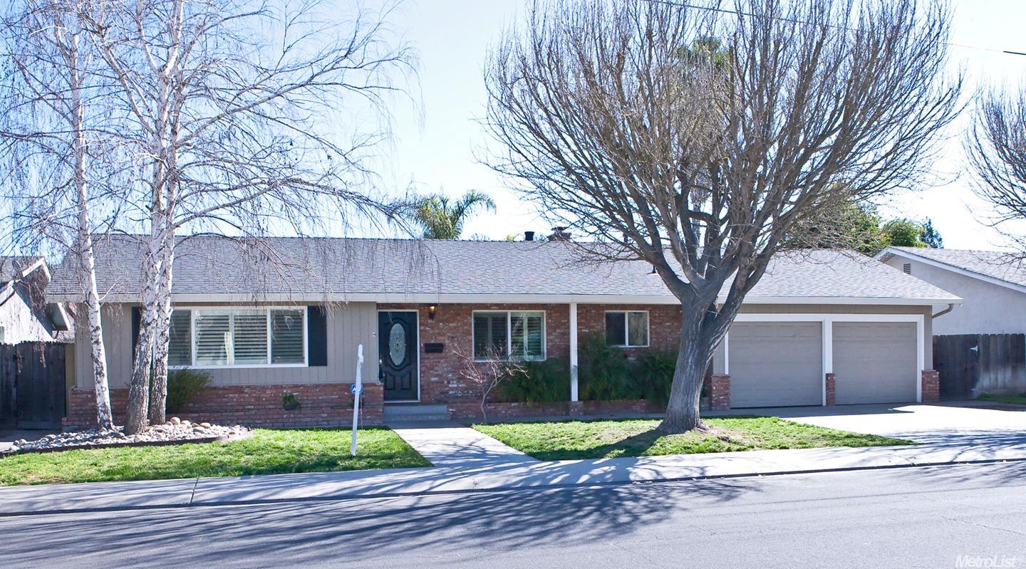 1618 Springwood Dr, Modesto, CA 95350 photo 1