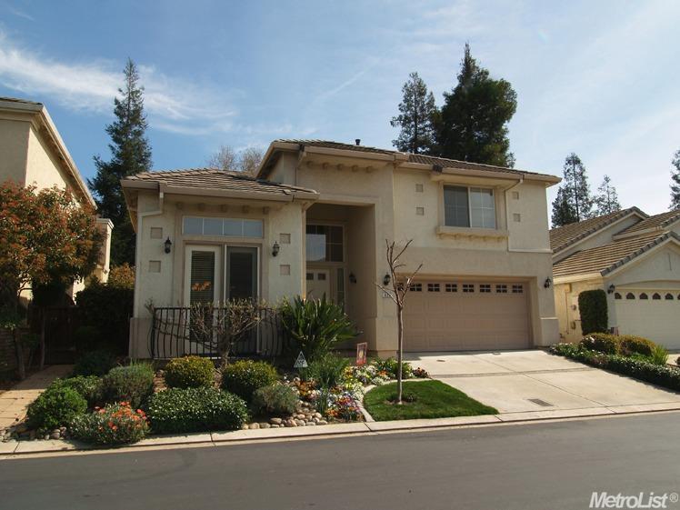 428 The Blf, Modesto, CA 95355 photo 2