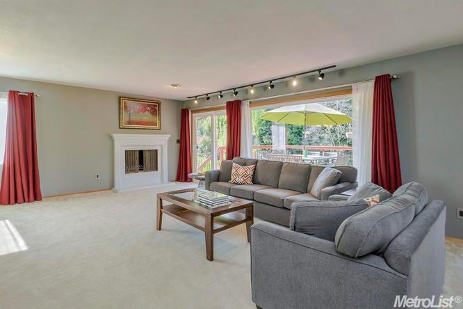 6830 Oak Ave, Folsom, CA 95630 photo 2