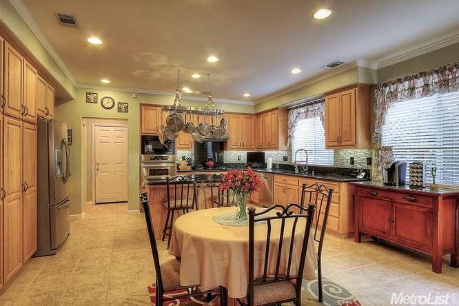 1246 Aincille St, Tracy, CA 95304 photo 6