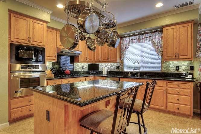 1246 Aincille St, Tracy, CA 95304 photo 4