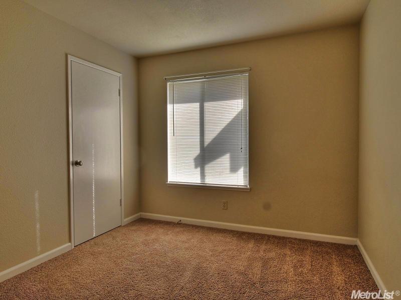 425 Mancini Way, Modesto, CA 95351 photo 7
