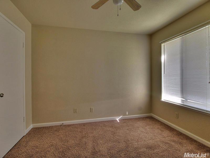 425 Mancini Way, Modesto, CA 95351 photo 8