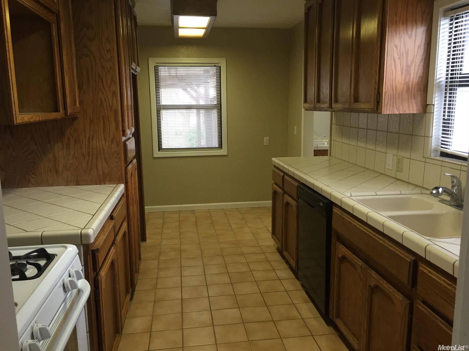 426 S Lee Ave, Lodi, CA 95240 photo 7