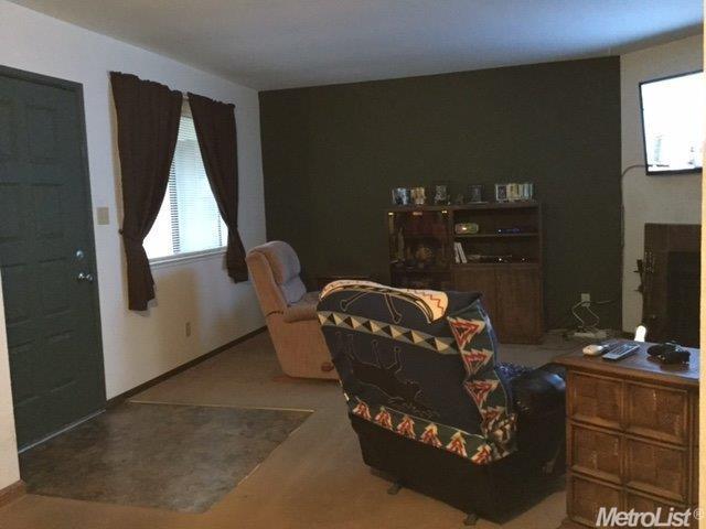 1296 Spruce Ln #3, Manteca, CA 95336 photo 3