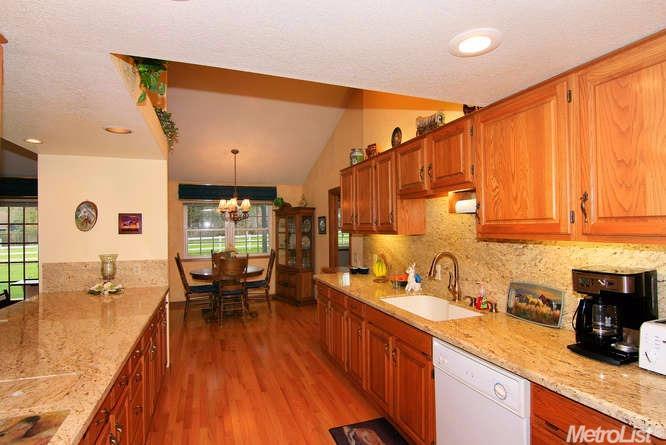 4820 Cypress Ave, Carmichael, CA 95608 photo 5