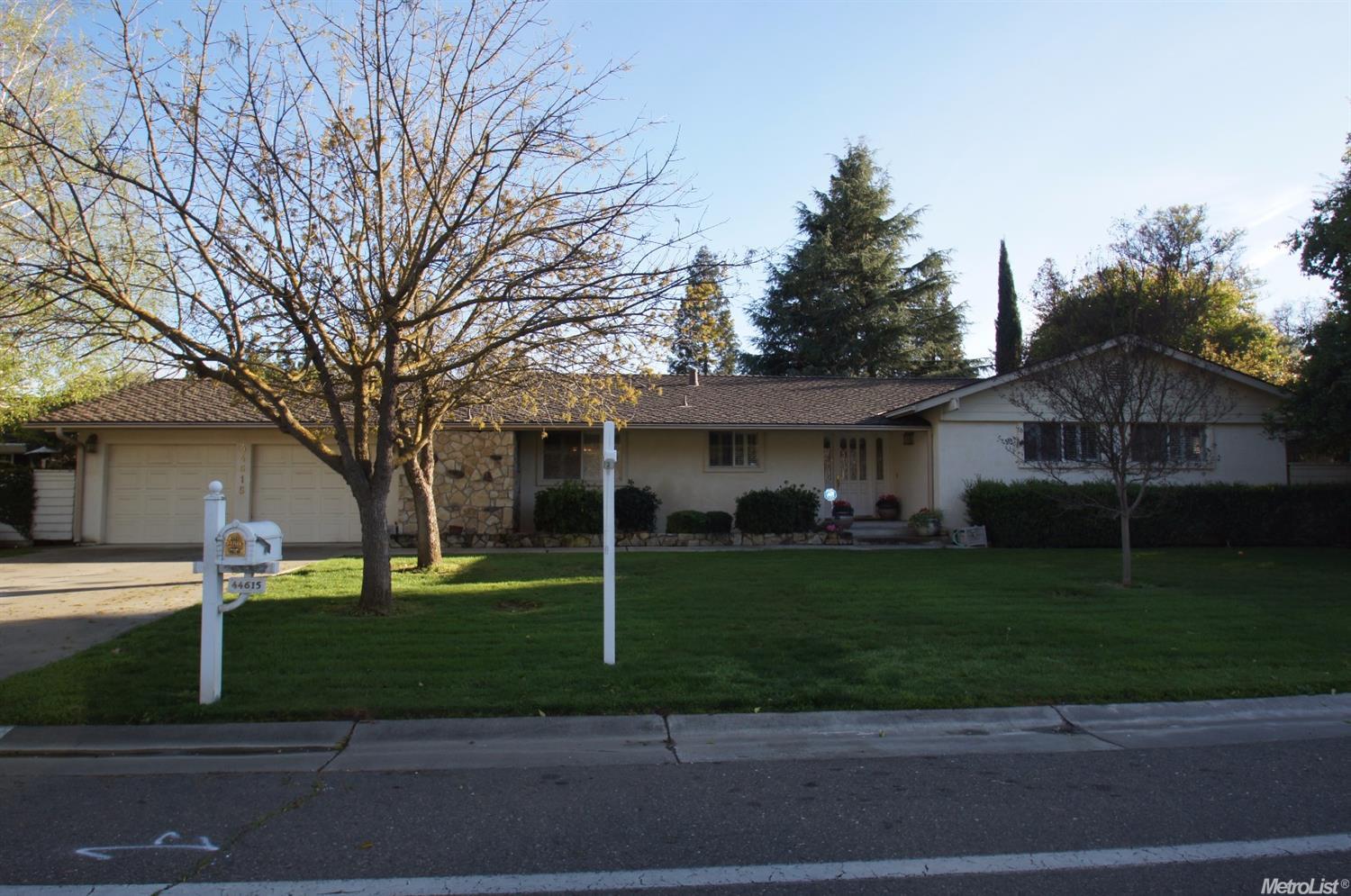 44615 N El Macero Dr, El Macero, CA 95618 photo 1