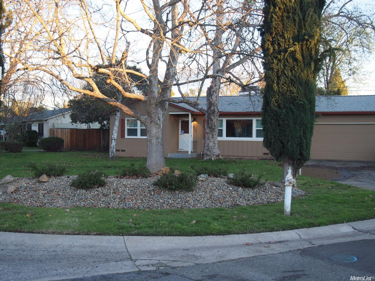 2670 Foothill Dr, Carmichael, CA 95608 photo 2