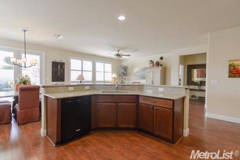 1510 Maple Valley St, Manteca, CA 95336 photo 6