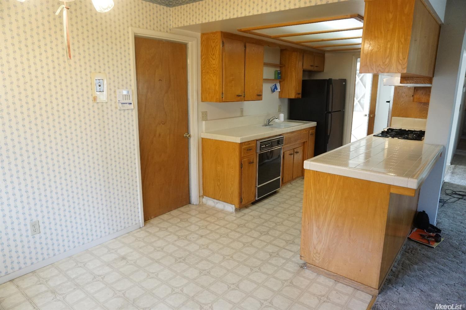 315 Los Cedros Way, Modesto, CA 95351 photo 2