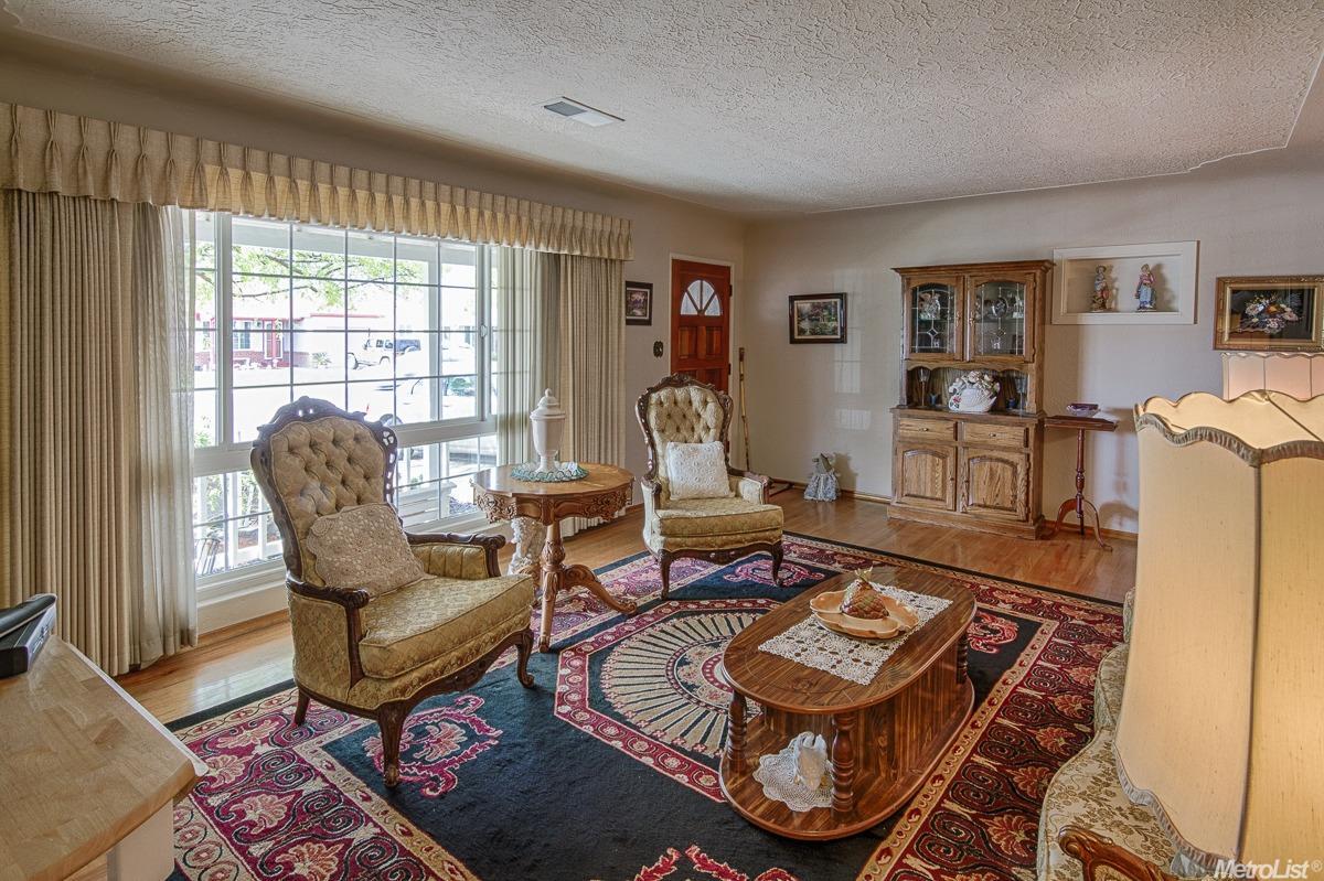 320 N Powers Ave, Manteca, CA 95336 photo 8