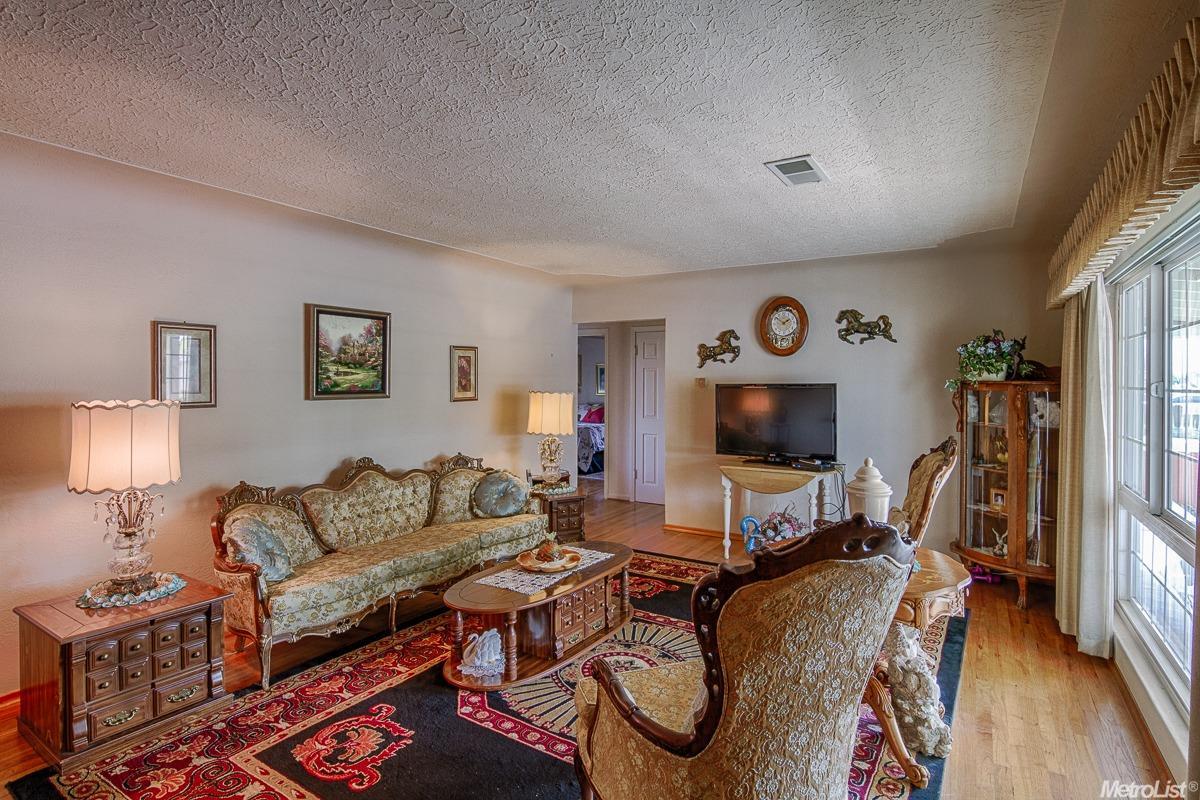 320 N Powers Ave, Manteca, CA 95336 photo 9