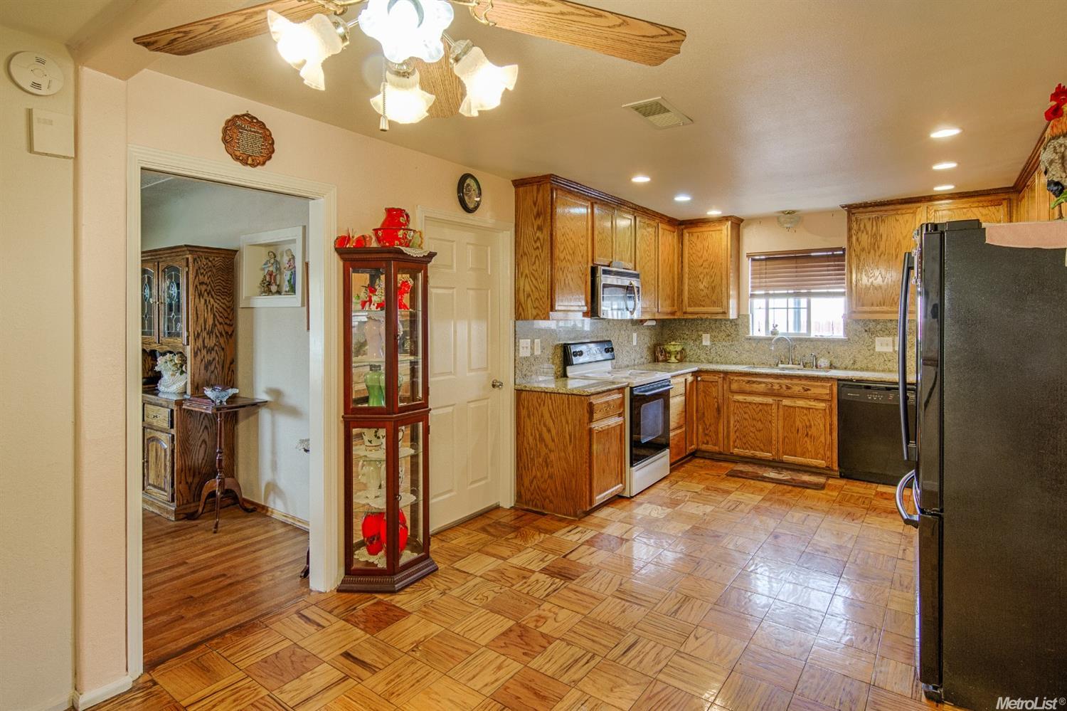 320 N Powers Ave, Manteca, CA 95336 photo 12