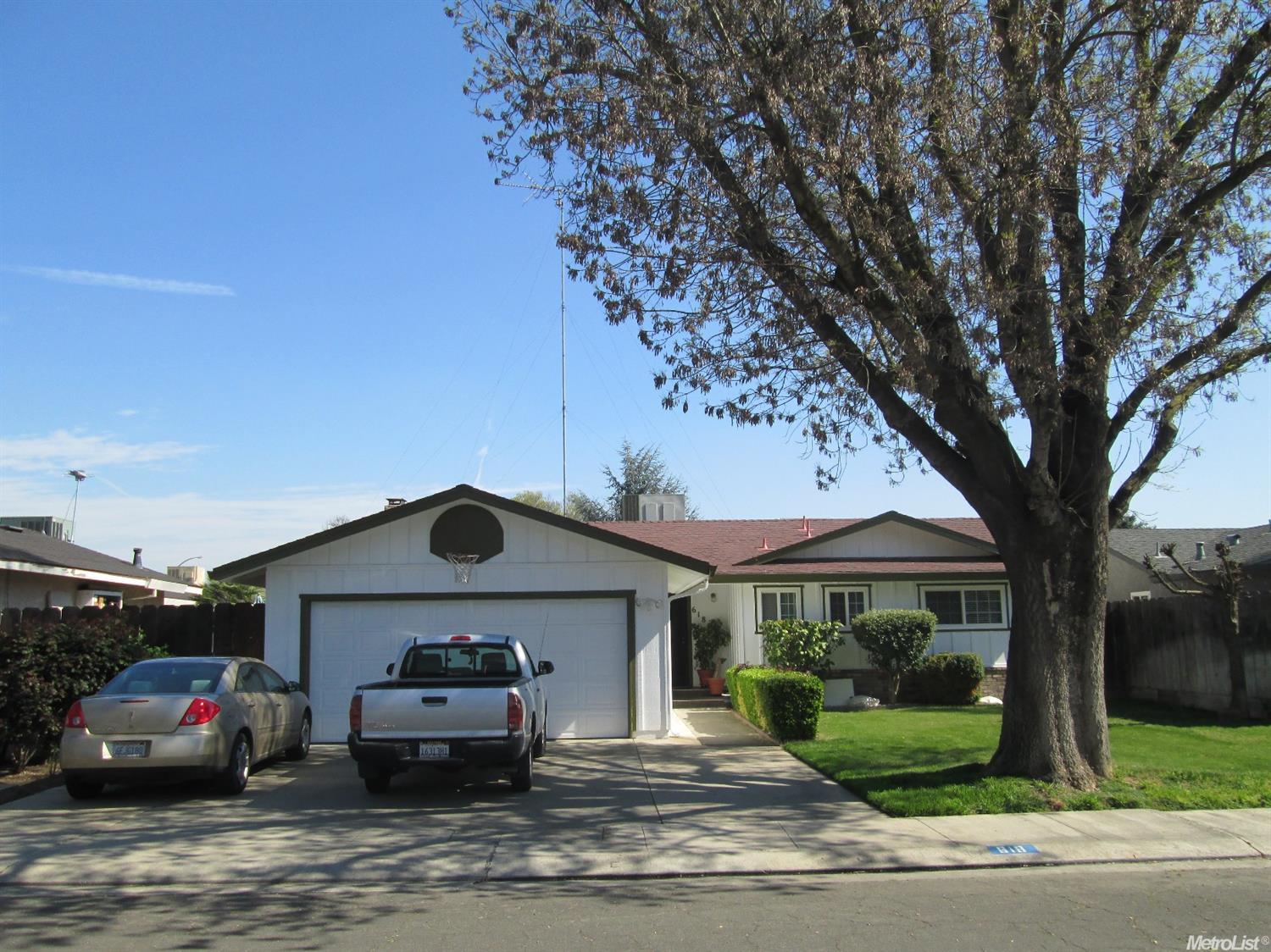 618 Brookfield Dr, Modesto, CA 95354 photo 1