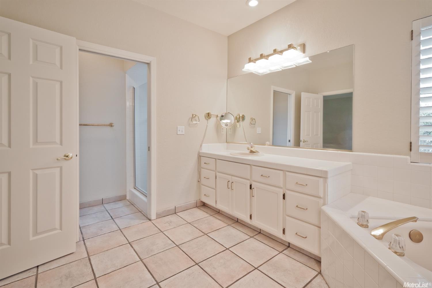 2352 Grenoble Dr, Lodi, CA 95242 photo 22