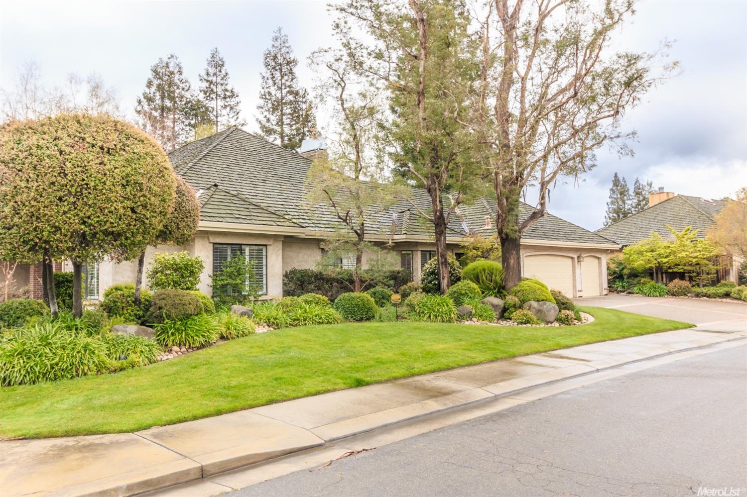 2352 Grenoble Dr, Lodi, CA 95242 photo 2