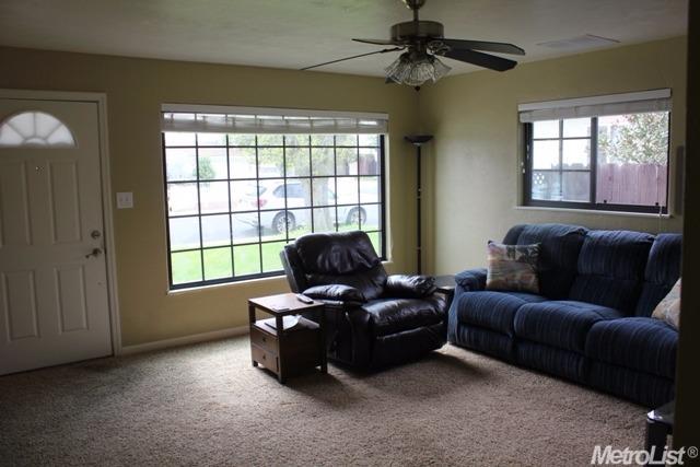 635 Martha St, Manteca, CA 95337 photo 3