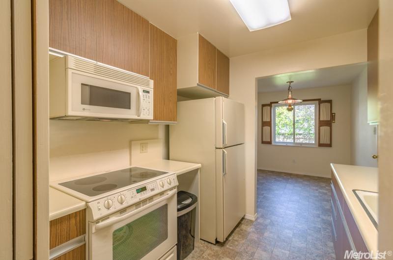 6643 Oakcrest Ave, Carmichael, CA 95608 photo 4