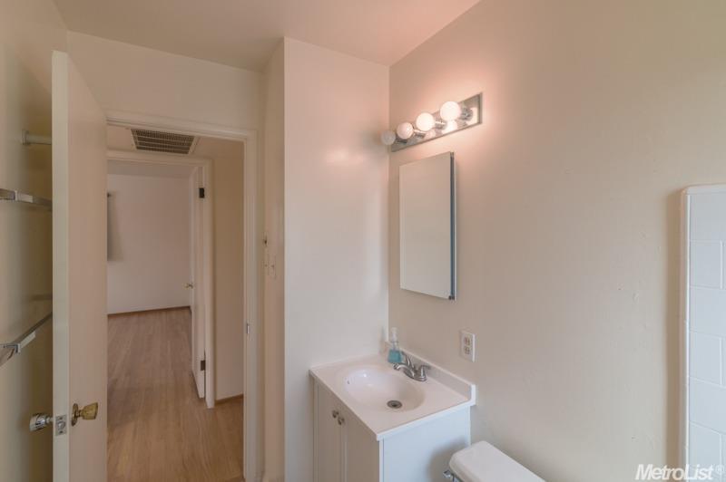 6643 Oakcrest Ave, Carmichael, CA 95608 photo 15
