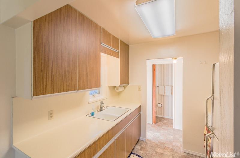 6643 Oakcrest Ave, Carmichael, CA 95608 photo 5