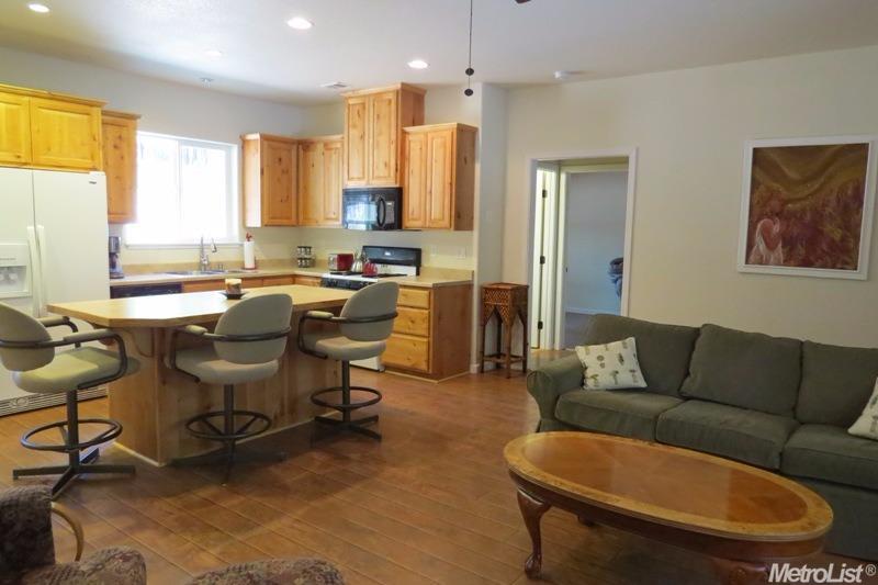 3721 Shoemaker Rd, Georgetown, CA 95634 photo 3