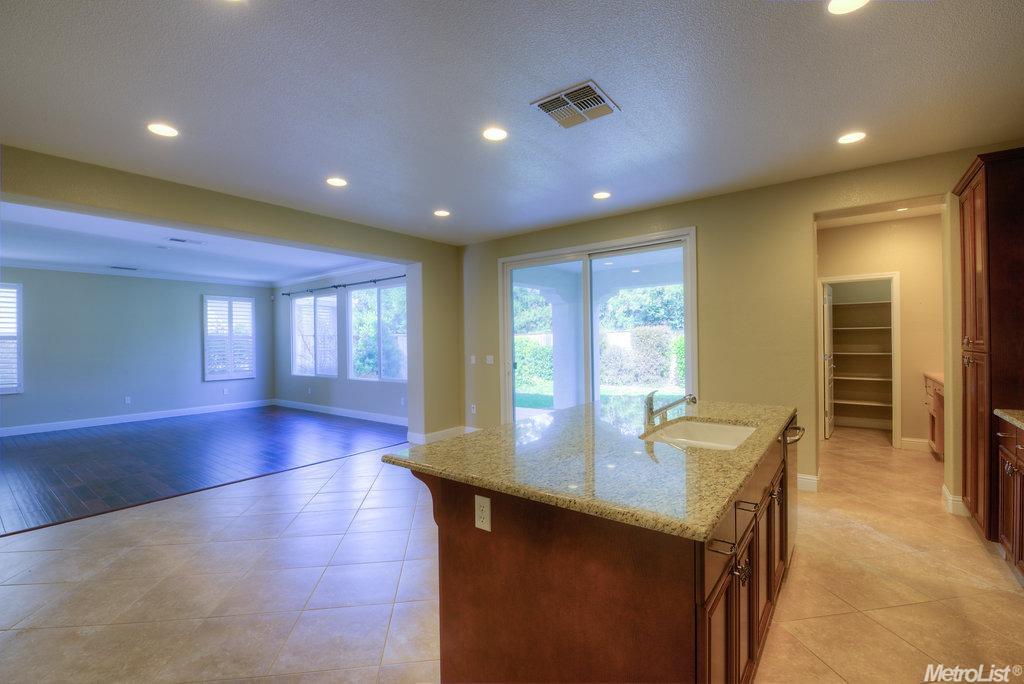 3713 Banyan Tree Ct, Modesto, CA 95355 photo 4