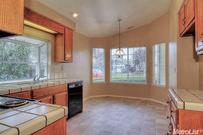 52 Phillip Ct, Tracy, CA 95376 photo 5