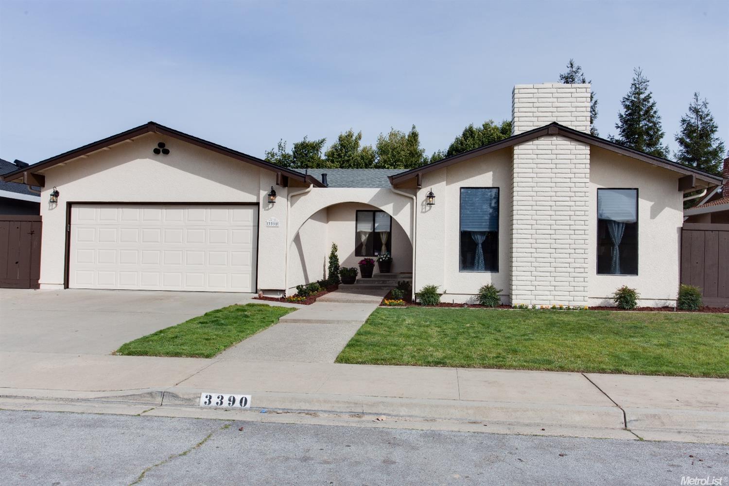 3390 Richard St, Turlock, CA 95382 photo 1