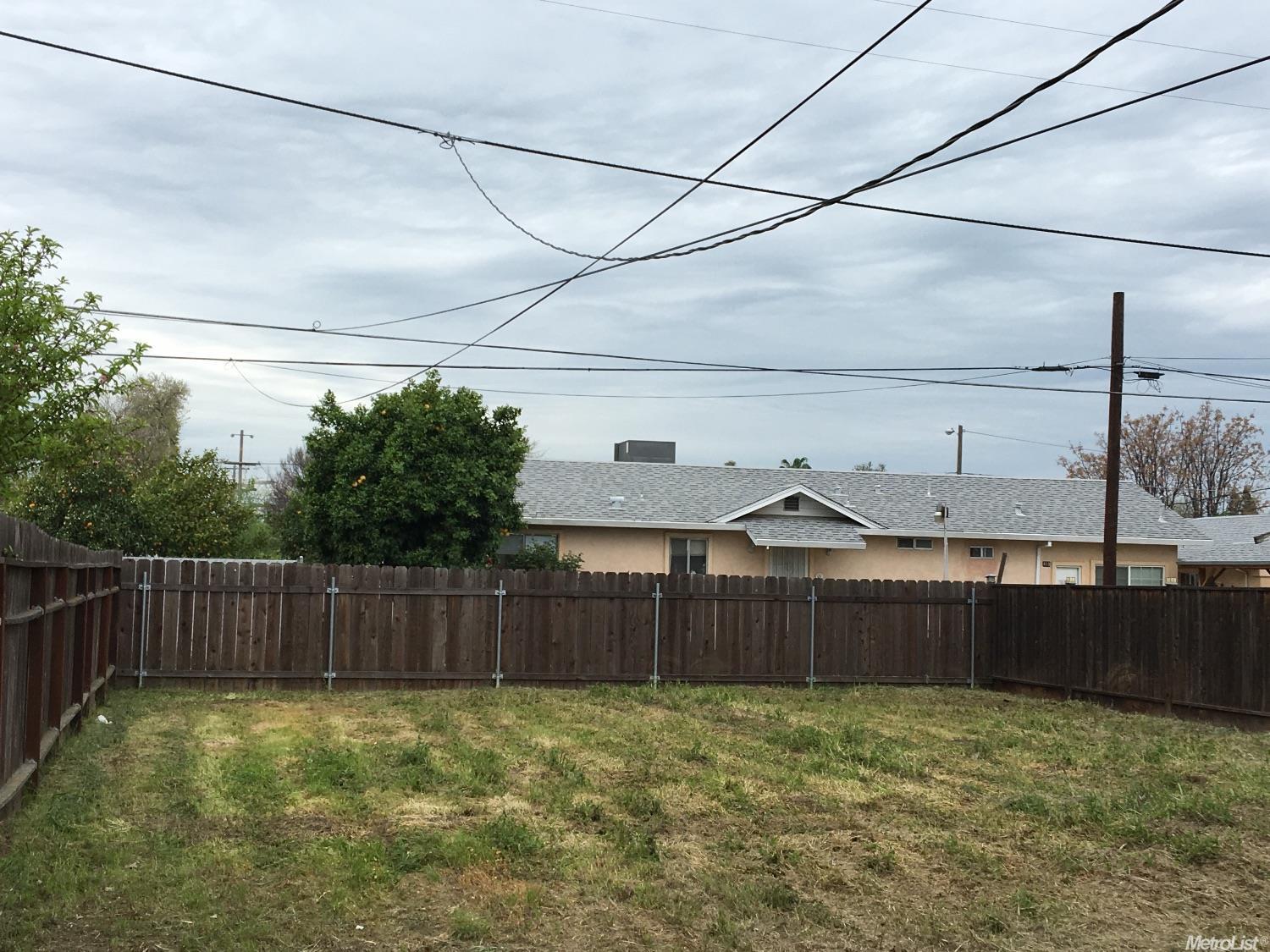 307 Poplar Ave, Manteca, CA 95336 photo 2