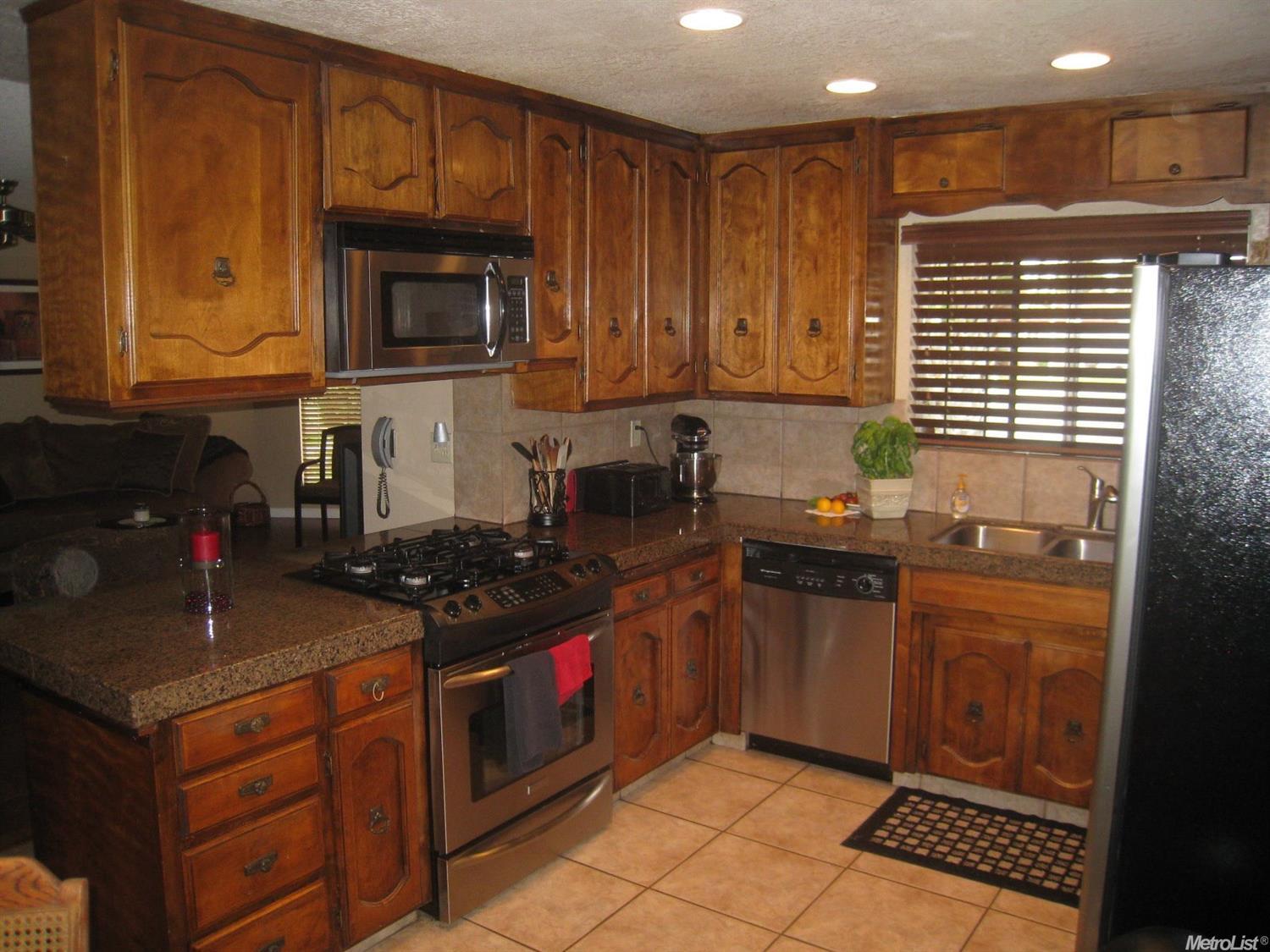 960 Gary St, Turlock, CA 95382 photo 3